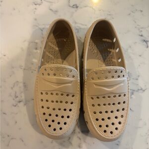 EUC Floafers boys size 1